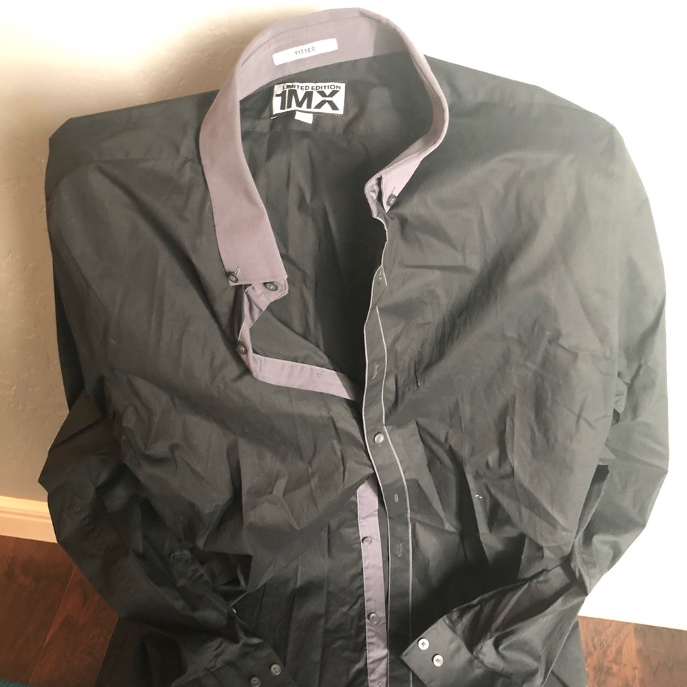 Men’s Express black/gray button down L